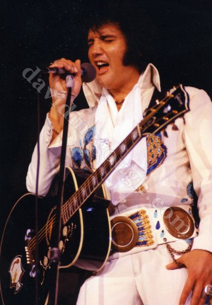 Elvis Presley,.jpg
